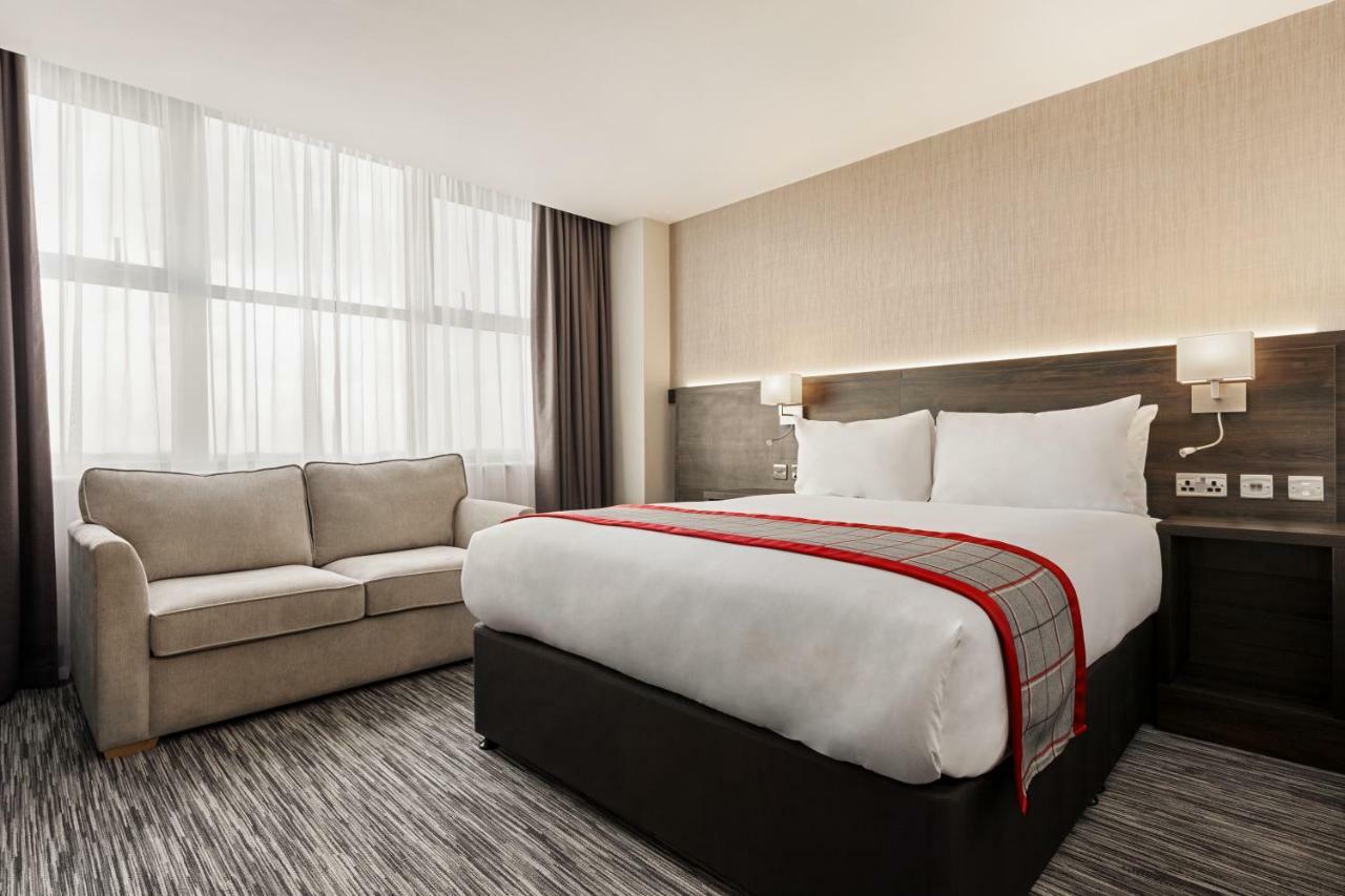 Ramada East Kilbride Hotel Bagian luar foto