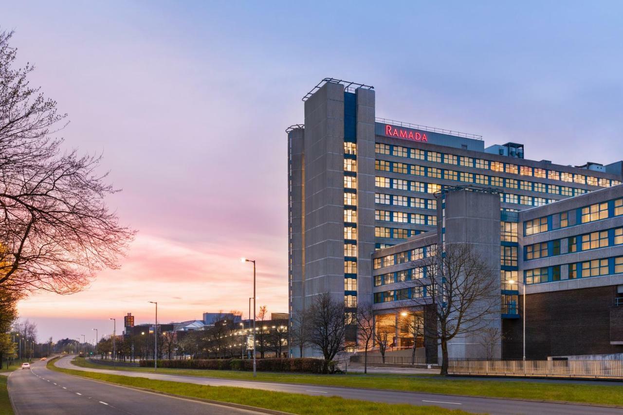 Ramada East Kilbride Hotel Bagian luar foto