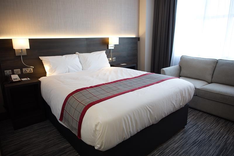 Ramada East Kilbride Hotel Bagian luar foto